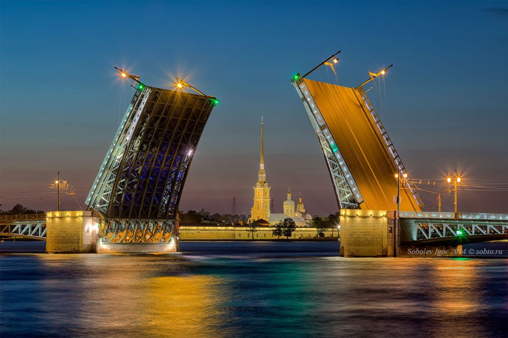 Разводной мост через Неву Санкт Петербург